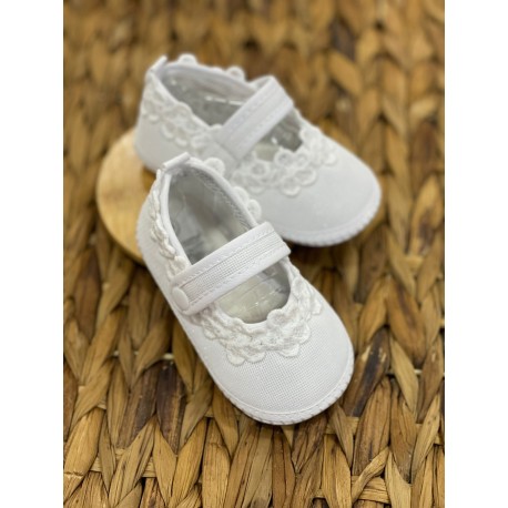 ZAPATO NIÑA REF 013 BLANCO FLORES