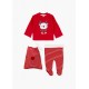 Conjunto navideño de sudadera y pantalón.